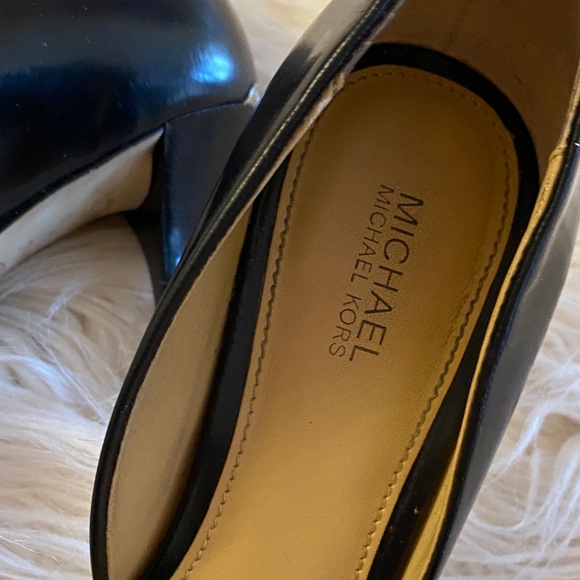 Michael Michael KORS Elegant Black Women's Heels - Picture 4 of 12